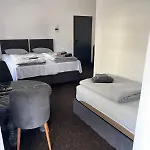 Hostel Duisburger *
