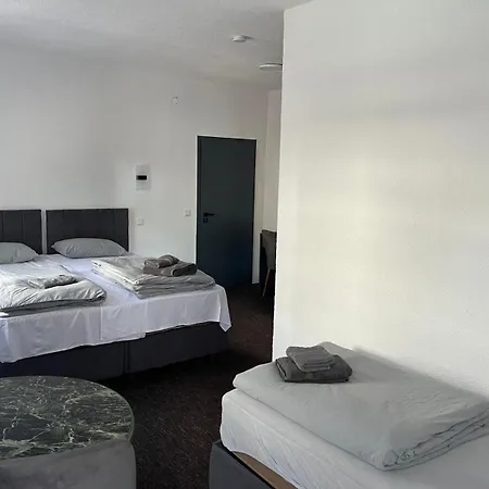 Duisburger Hostel *